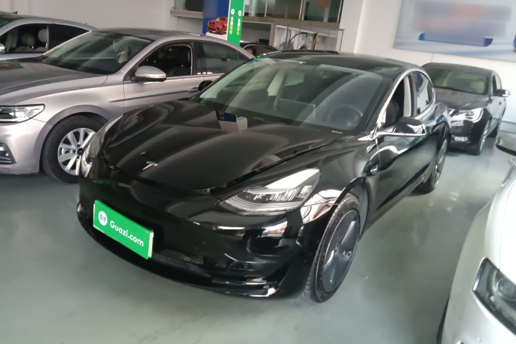 特斯拉 Model 3 2020款 标准续航后驱升级版车身外观1