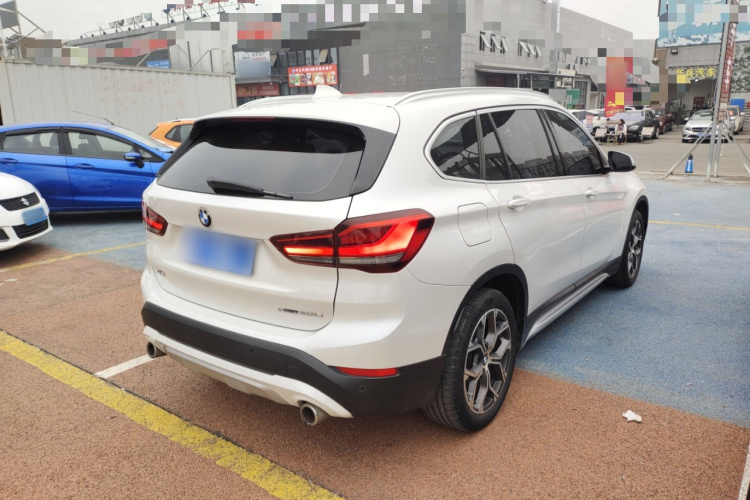 宝马X1 2022款 sDrive20Li 尊享型车身外观6005