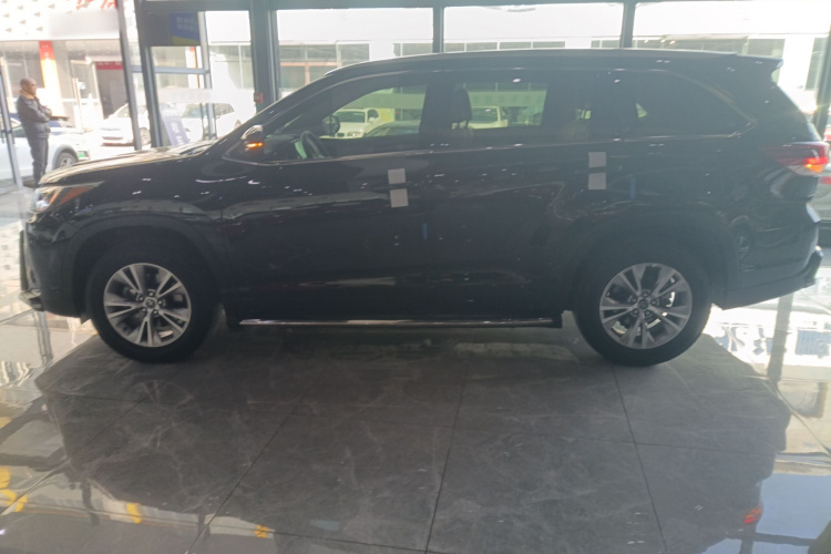 丰田 汉兰达 2018款 2.0T 两驱精英版 5座 国V车身外观4