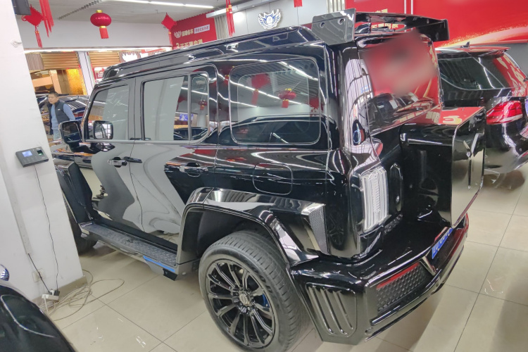 超境汽车 共创坦克300 2023款 2.0T 赛博骑士车身外观4