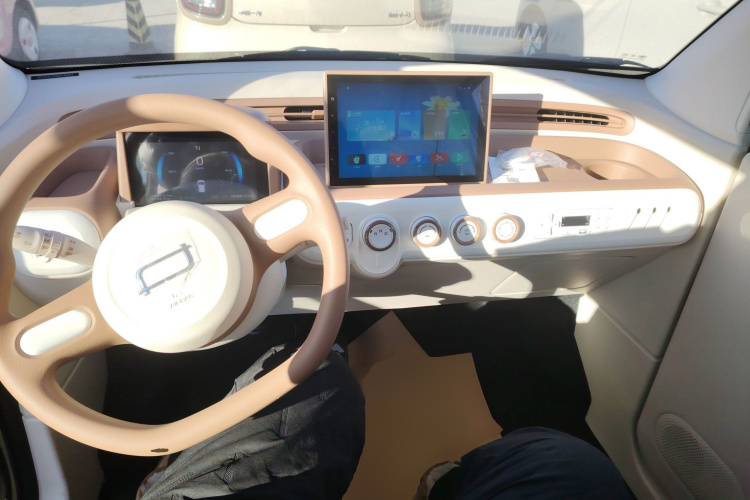 奔腾小马 2026款 222km 萌趣马 Plus中控内饰12