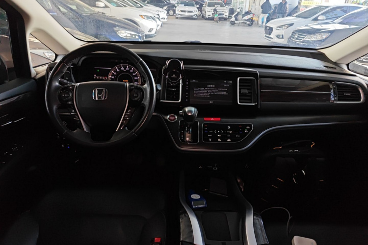 本田 艾力绅 2016款 2.4L 豪华版中控内饰12