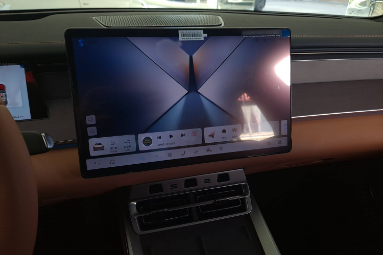 比亚迪 汉L 2025款 DM-p 四驱激光雷达旗舰型局部细节16