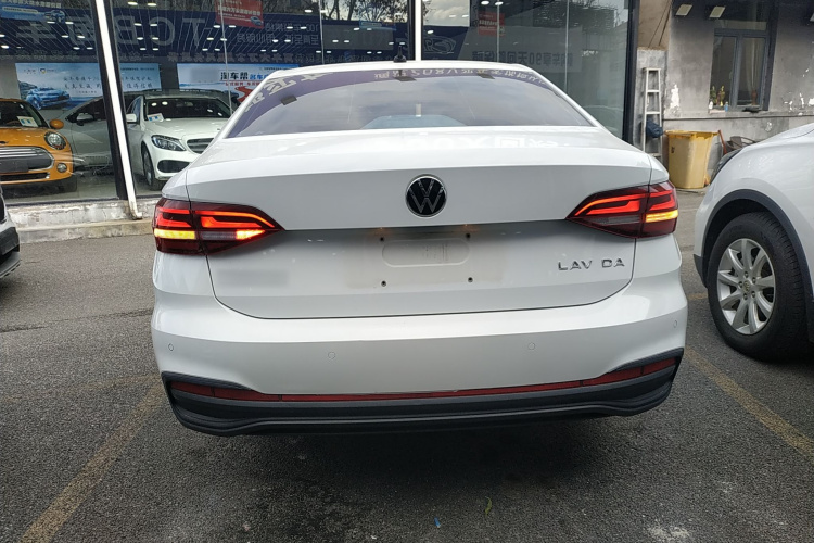 大众 朗逸 2023款 1.5L 自动得逸版车身外观6