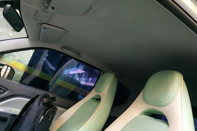 五菱汽车 宏光MINIEV 2022款 轻松款 三元锂中控内饰22