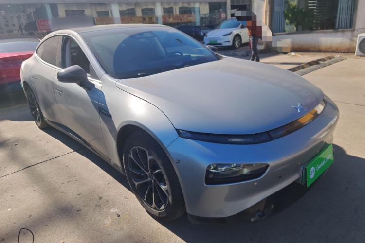 小鹏P7 2022款 480E车身外观6002