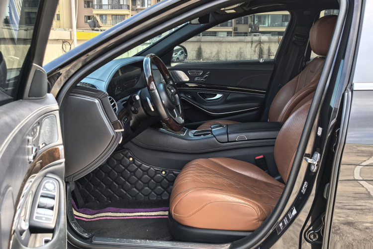奔驰 迈巴赫S级 2020款 S 450 4MATIC 典藏版中控内饰7006