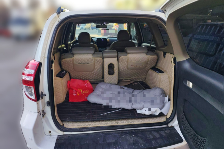 丰田 RAV4荣放 2011款 2.0L 自动豪华版中控内饰23