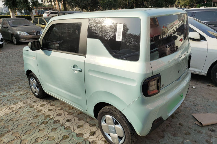 吉利银河 2024款 熊猫mini 200km 耐力熊车身外观4