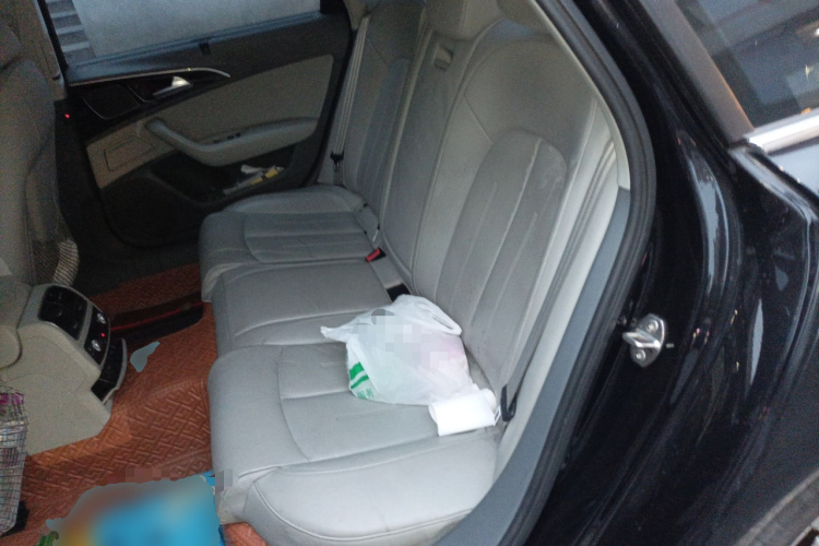 奥迪A6L 2014款 30 FSI 舒适型中控内饰21