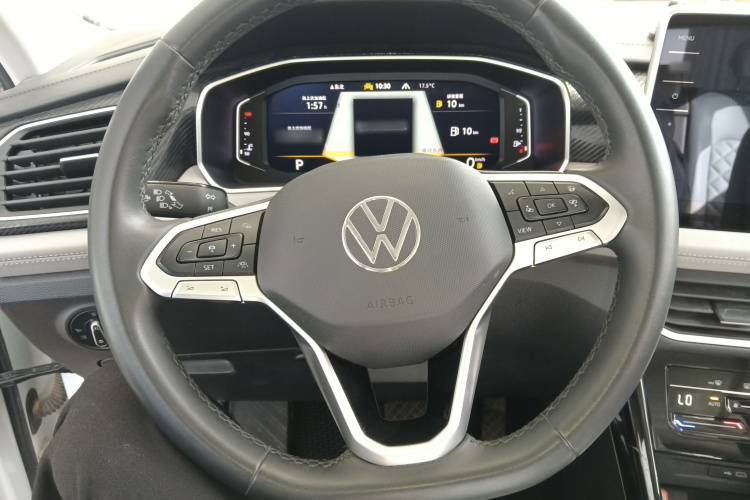 大众 探岳 2023款 300TSI 两驱豪华Plus进阶版中控内饰13