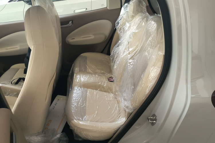 五菱汽车 宏光MINIEV 2025款 四门版 进阶款中控内饰21