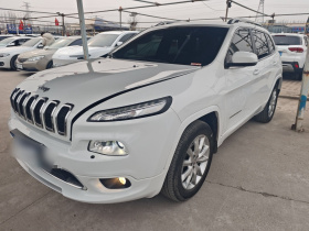 Jeep 自由光 2017款 2.4L 专业智能版