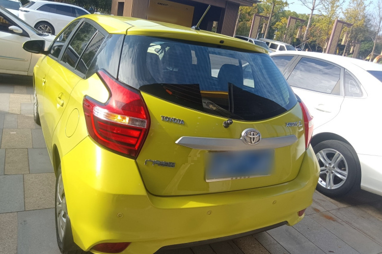 丰田 YARiS L 致炫 2016款 改款 1.5E CVT魅动版车身外观6