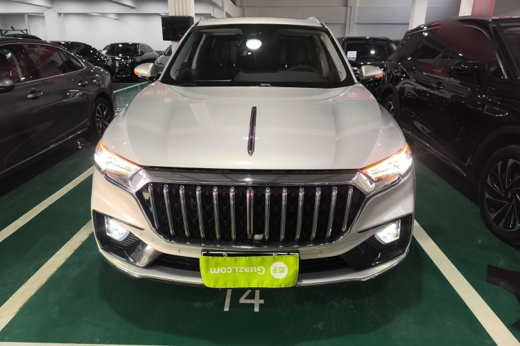 红旗HS5 2022款 改款 2.0T 智联旗享四驱版车身外观2