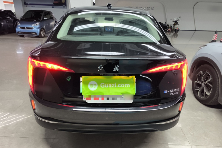 红旗E-QM5 2024款 610km PLUS车身外观6