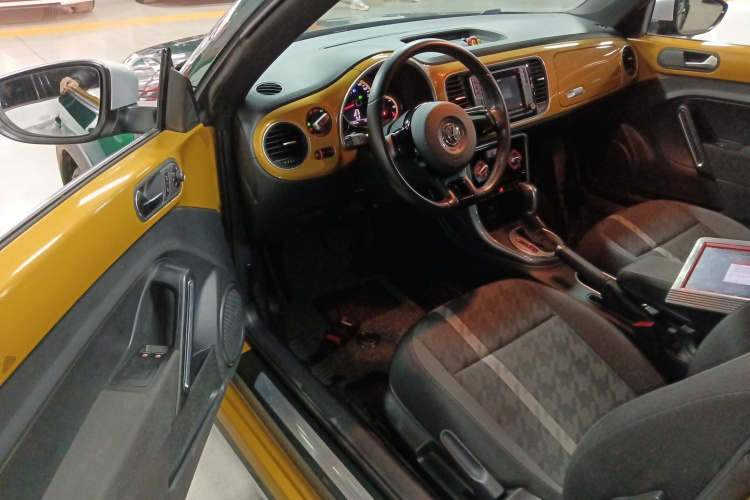 大众 甲壳虫 2017款 180TSI 沙丘越野版中控内饰7003