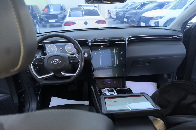 现代 2023款 途胜L 1.5T 自动两驱LUX尊贵版中控内饰12