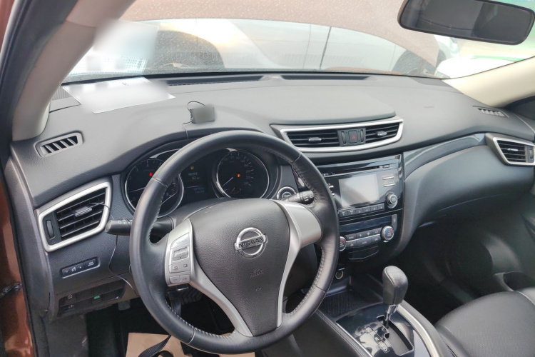 日产 奇骏 2014款 2.5L CVT领先版 4WD中控内饰7002