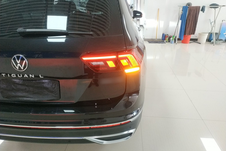 大众 途观L 2024款 300TSI 自动两驱智享版车身外观6006