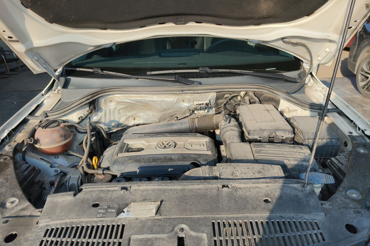 大众 途观 2017款 300TSI 自动两驱丝绸之路风尚版机舱底盘24