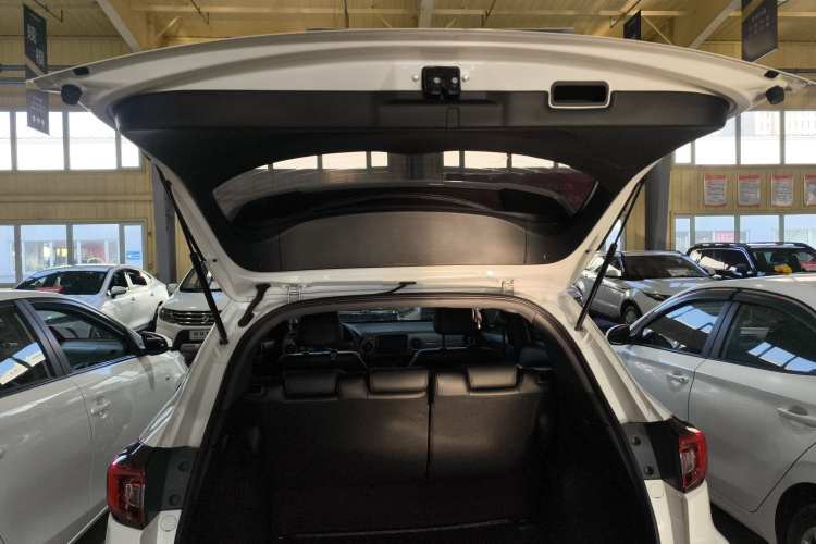 本田XR-V 2020款 1.5L CVT舒适版机舱底盘23