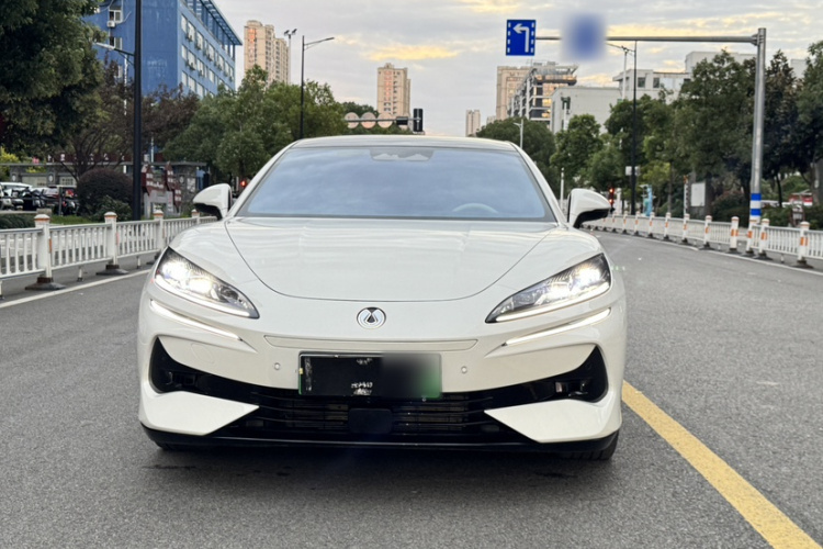 腾势Z9GT 2024款 1100四驱Max版车身外观6002