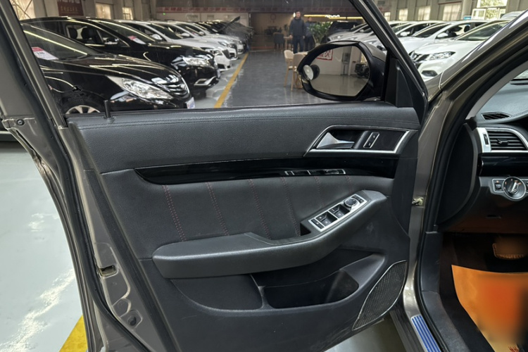 猎豹汽车 猎豹CS10 2017款 2.0T 自动都市型中控内饰7007