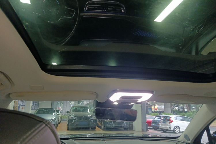 红旗H9 2020款 2.0T 智联旗畅版局部细节22