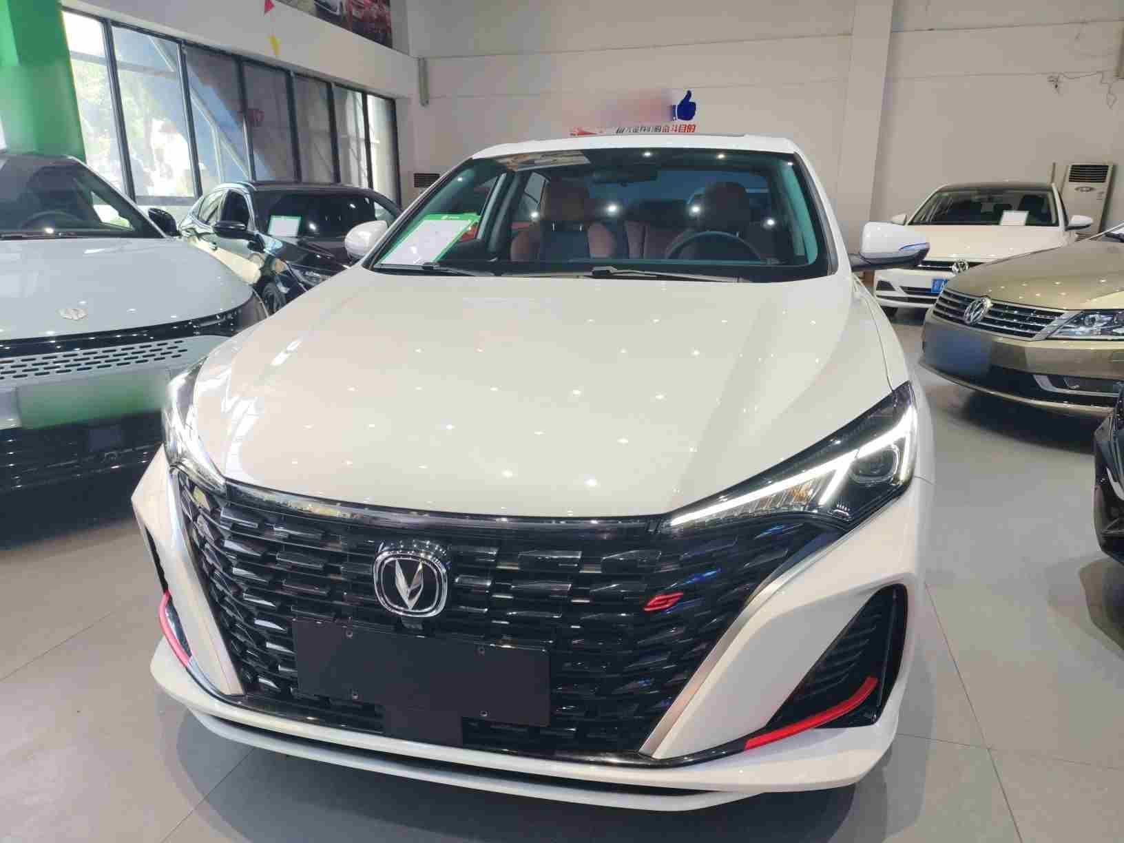 重庆二手长安逸动2024款，行情跳水的背后是馅饼还是陷阱？