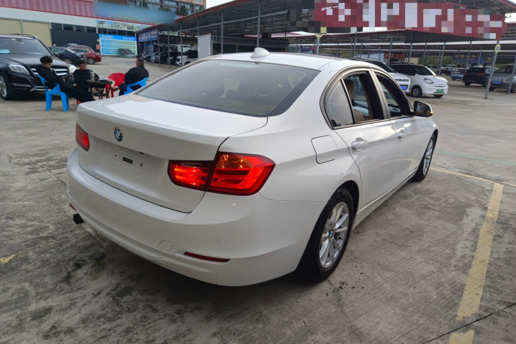 宝马3系 2013款 316i 进取型车身外观7