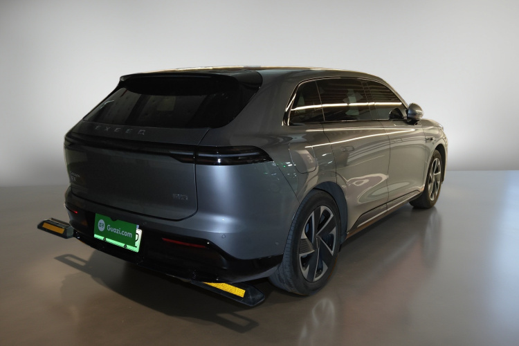 星途 星纪元 ET 2024款 增程 200 Pro+车身外观7