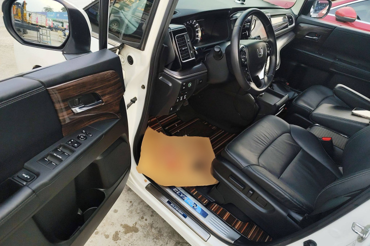 本田 艾力绅 2016款 2.4L 豪华版中控内饰7003