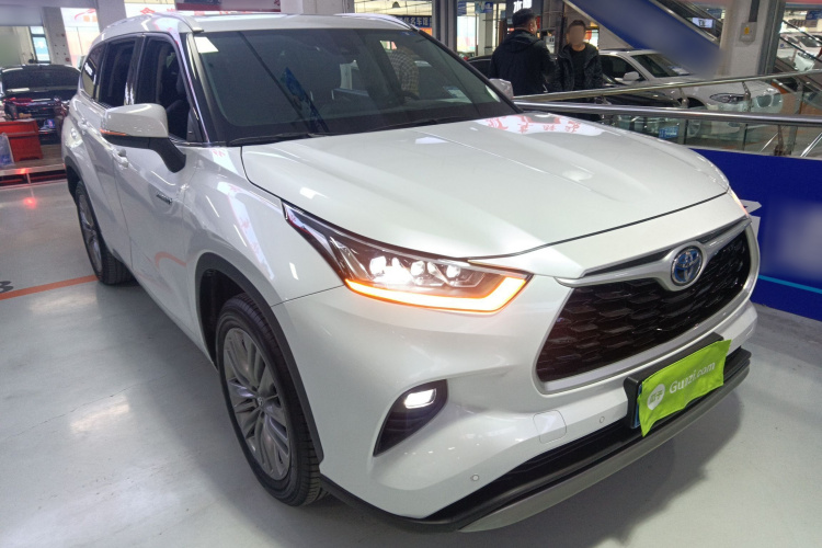 丰田 汉兰达 2023款 2.5L智能电混双擎四驱尊贵版 7座车身外观3