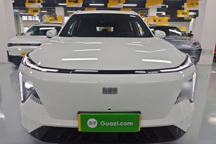 吉利银河 银河L7 2023款 1.5T 55km PRO车身外观2