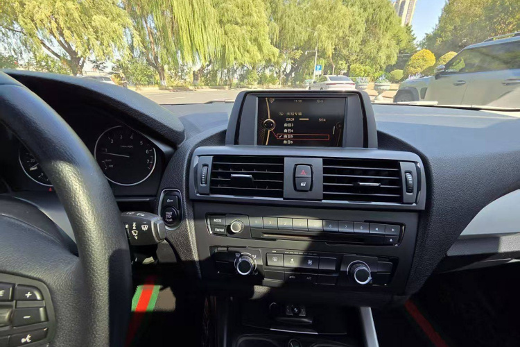 宝马1系(进口) 2013款 改款 116i 领先型局部细节9006