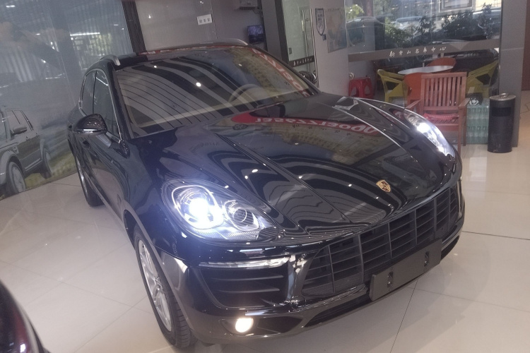 保时捷 2014款 Macan 2.0T车身外观3