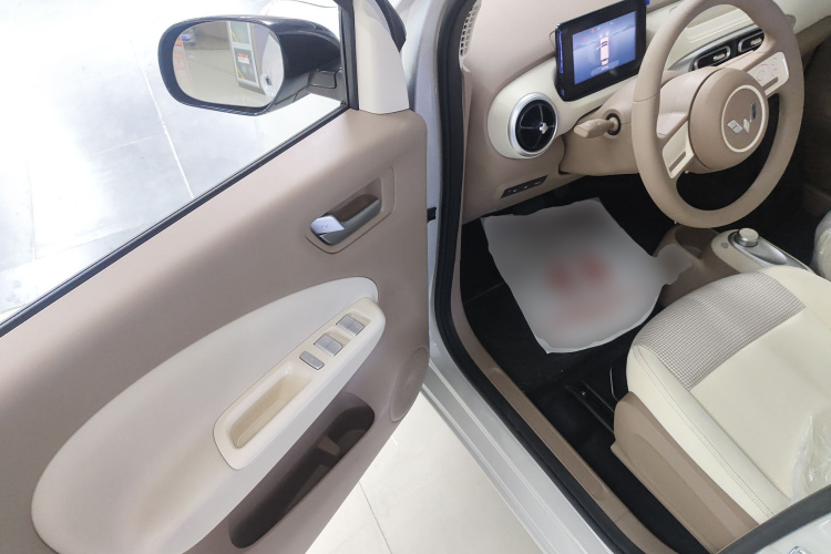 五菱汽车 宏光MINIEV 2025款 四门版 进阶款中控内饰20