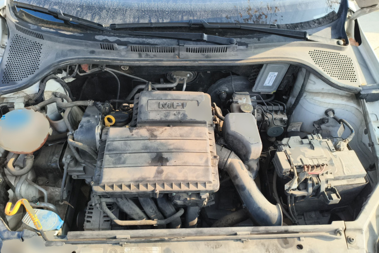 大众 桑塔纳 2016款 1.6L 手动风尚版机舱底盘24