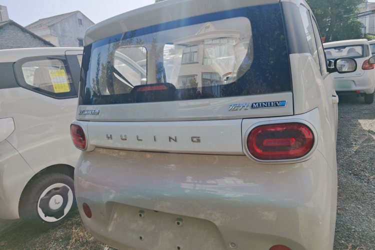 五菱汽车 宏光MINIEV 2024款 第三代 215km 青春版车身外观6