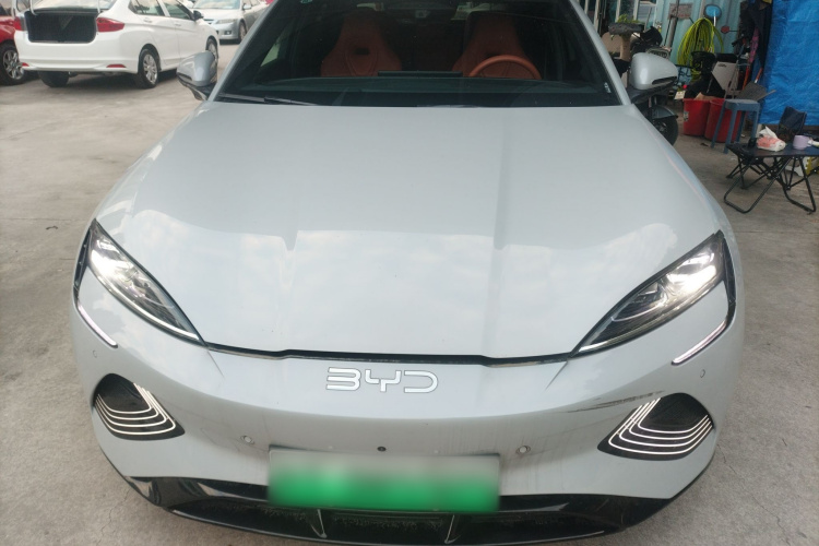 比亚迪 海豹 2025款 650智驾版车身外观2