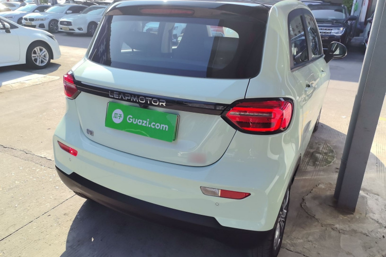 零跑汽车 零跑T03 2024款 403舒享版车身外观7