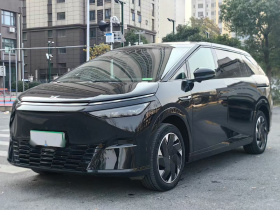 小鹏X9 2024款 640四驱高性能Max