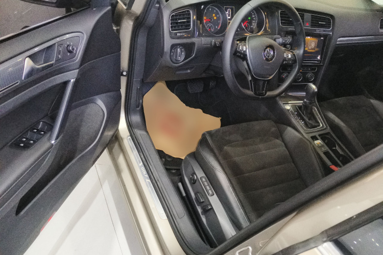 大众 高尔夫 2019款 280TSI DSG豪华型 国V中控内饰20