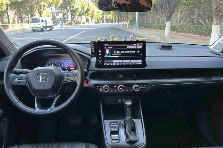 本田 皓影 2023款 240TURBO 两驱尊贵版PRO 7座中控内饰7004