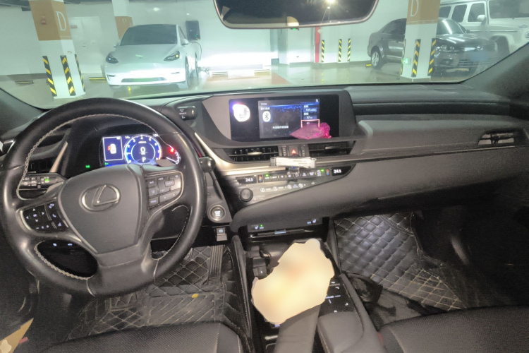 雷克萨斯ES 2018款 200 卓越版 国VI中控内饰12