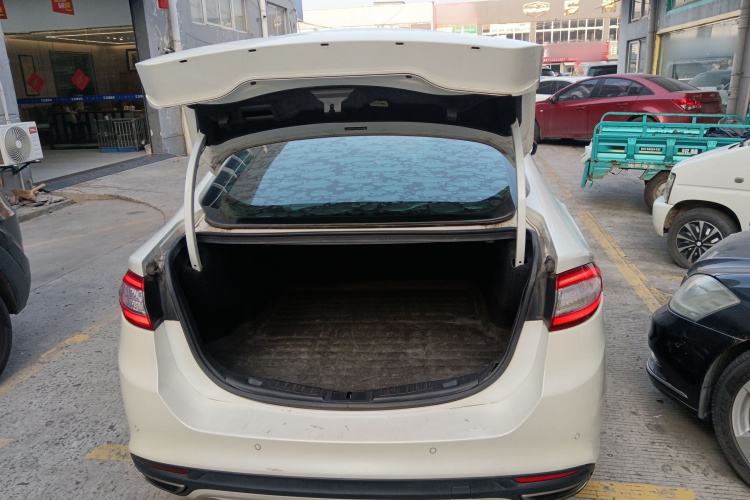 福特 蒙迪欧 2013款 1.5L GTDi180时尚型局部细节23