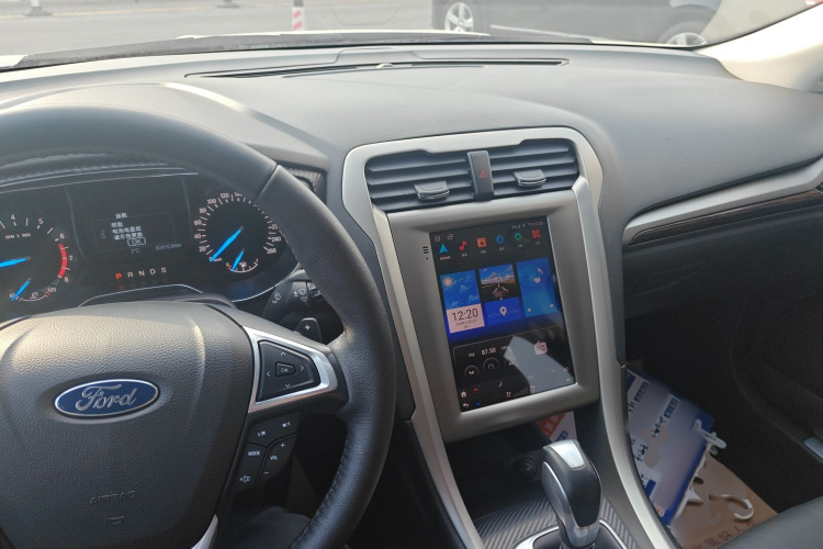 福特 蒙迪欧 2013款 2.0L GTDi200时尚型中控内饰12
