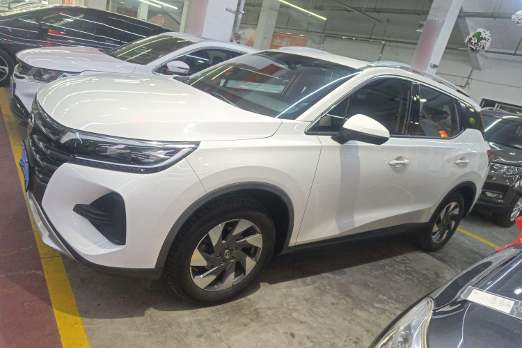 广汽传祺 传祺GS4 2020款 270T 自动精英科技版车身外观4