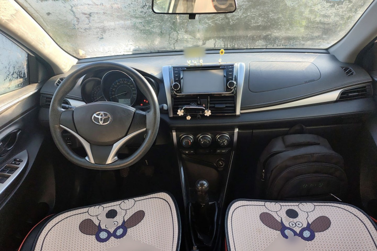 丰田 威驰 2014款 1.5L 手动智尚版中控内饰12